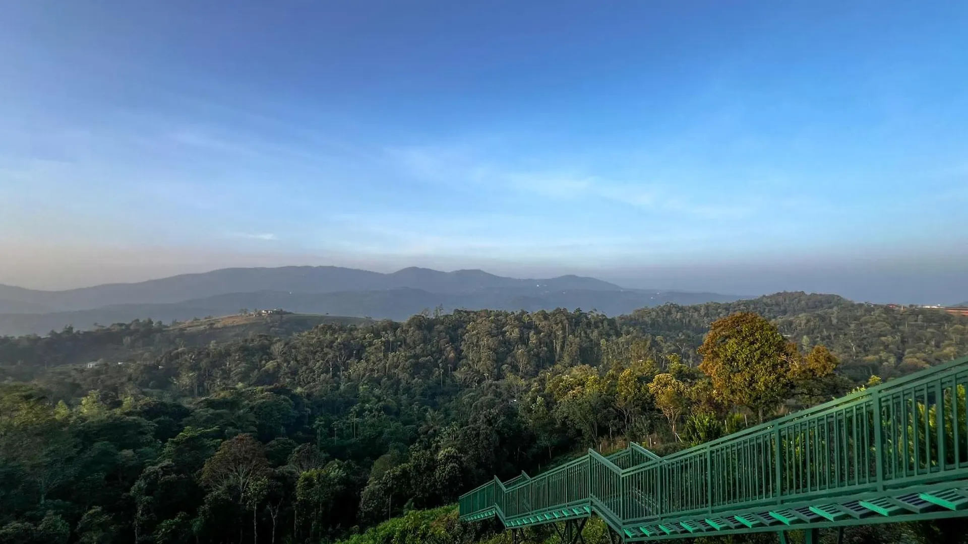 Cloudy Court Resort Idukki Hotel