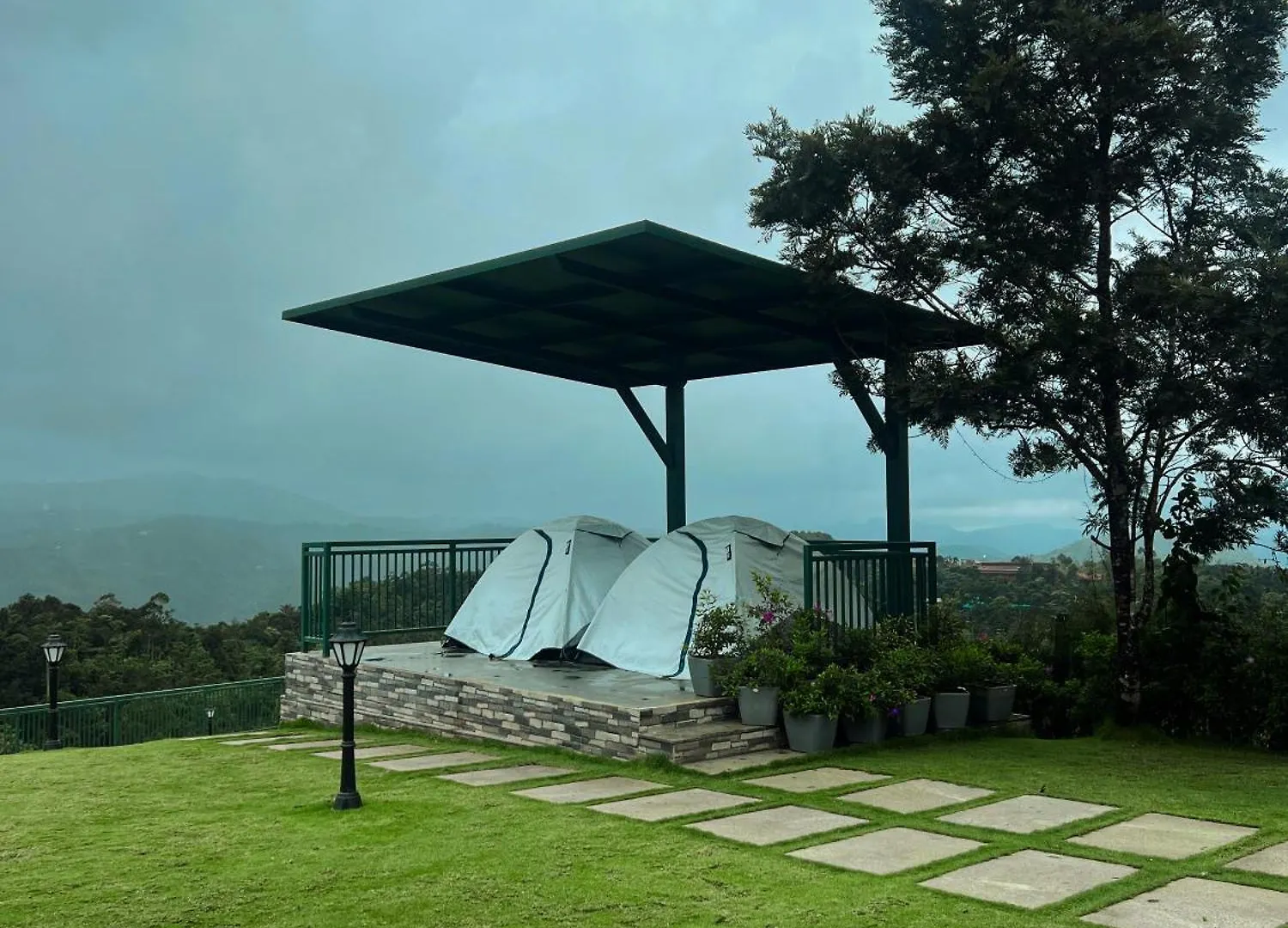 Cloudy Court Resort Idukki Hotel